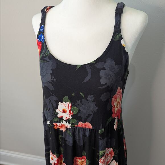 Torrid NWT Black Floral Print Trapeze Handkerchief Sleeveless Dress Sz 0 (L/12) - Picture 2 of 9
